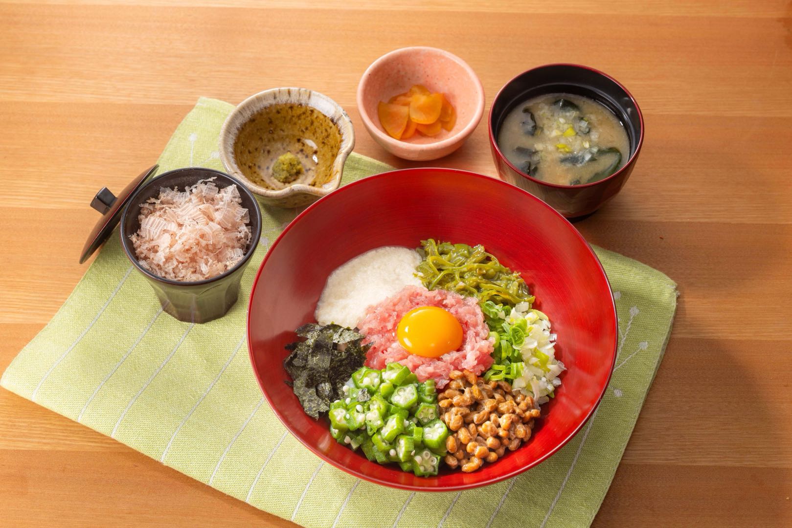 大戸屋ばくだん丼